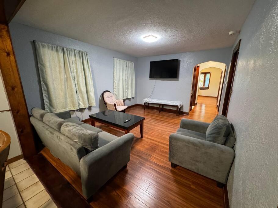 Comfy Getaway At Falls! Apartment Niagara Falls Bagian luar foto